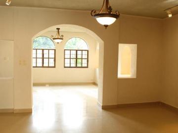 Casa en esquina, con habitación en PB, a 4 calles de Prolongación Montejo