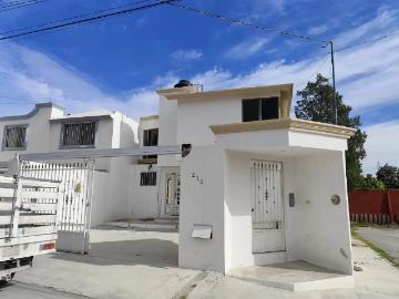 Casa en Esquina amplia ubicación privilegiada