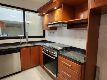 Casa en esquina en Venta en Chapultepec Sur a unos pasos de avenida principal