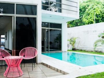 Casa en esquina, estudio independiente, en venta, Centro Maya, Playa del Carmen
