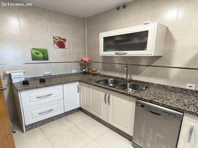 CASA EN ESQUINA PARA ENTRAR A VIVIR EN LAS JARAS