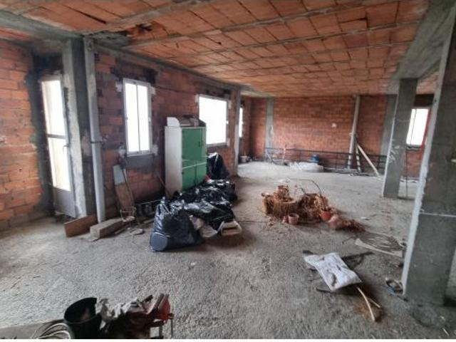 CASA EN FABERO CON GARAJE Y TERRENO
