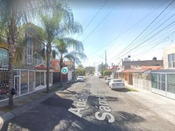 Casa en Fracc. los Arrayanes, Guadalajara, Jalisco. *Remate Bancario*
