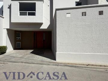Casa en Fraccionamiento Trojes de Oriente