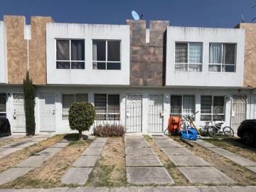 Casa en fraccionamiento Bosques de Chapultepec I