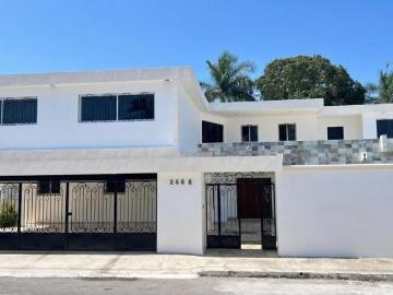 Venta de Casa en Fraccionamiento Campestre, Mérida Yucatán
