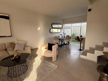 Casa en Fraccionamiento Cantelli Residencial