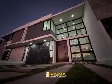 CASA EN FRACCIONAMIENTO CON CLUB DE PLAYA PRIVADO