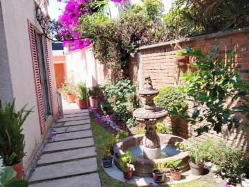 Casa en fraccionamiento con seguridad, tres recámaras, excelente ubicación