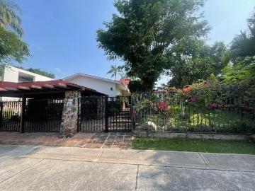CASA EN FRACCIONAMIENTO, Club de Golf Los Tabachines, Cuernavaca, Morelos