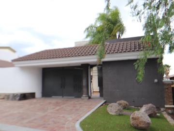 Casa en Fraccionamiento Cumbres del Campestre