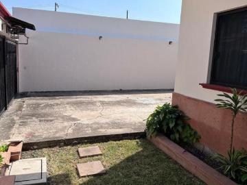 Casa en fraccionamiento el retiro