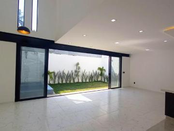 CASA en FRACCIONAMIENTO en CALZADA DELOS REYES