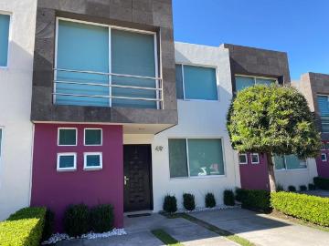 Casa en fraccionamiento en renta Zinacantepec