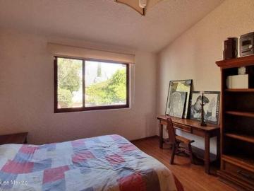 Casa en fraccionamiento en renta Avenida Santa Catarina, Fraccionamiento Villas Del Mesón, Querétaro, 76226, Mex