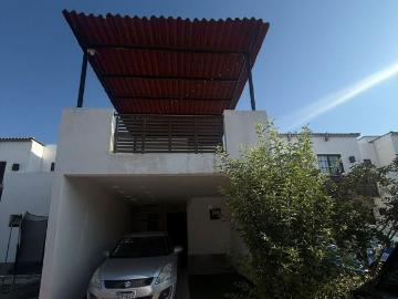 Casa en fraccionamiento en renta Bosque Sauce Bosques Del Dorado, Fte. A Blvd. El Dorado Y Fte. Acceso A Fracc. El Dorado, Fracciones De El Alto, León, Guanajuato, México