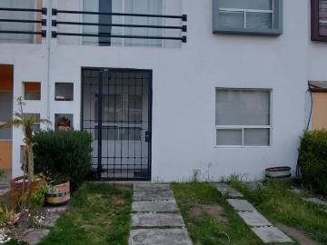 Casa en fraccionamiento en renta Bosques De Cantabria, San Nicolás Tolentino, Estado De México, México