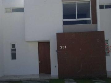 Casa en fraccionamiento en renta Boulevard De Los Volcanes, Barrio San Isidro, Ocoyucan, Puebla, 72850, Mex