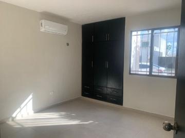 Casa en fraccionamiento en renta Calle 143 745, Fraccionamiento Los Héroes, Mérida, Yucatán, 97306, Mex
