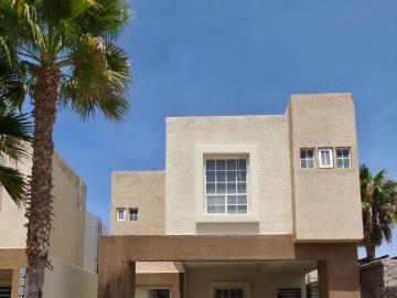 Casa en fraccionamiento en renta Circuito Valle De Gistain, Chihuahua, Municipio De Chihuahua, Chihuahua, 31160, México