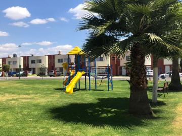 Casa en fraccionamiento en renta Paso De Cortes 2706, Llanos Sta María, Barrio De Santa Maria Xixitla, San Pedro Cholula, Puebla, México