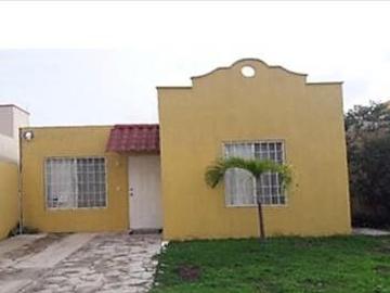 Casa en fraccionamiento en renta Supermanzana 57, Cancún