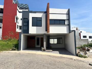 Casa en Fraccionamiento Finca de las Cumbres