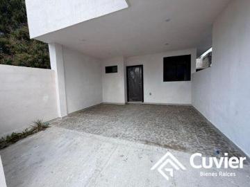 Casa en Fraccionamiento Jardines de Champayan