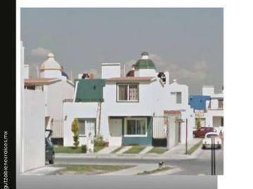 CASA EN FRACCIONAMIENTO LOMAS DEL PRADO SALAMANCA GTO REMATE BANCARIO