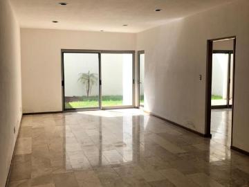 Casa en fraccionamiento Miravalle