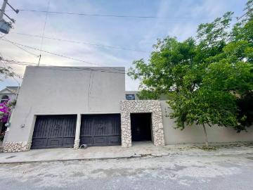Casa en Fraccionamiento Nogalar del Campestre
