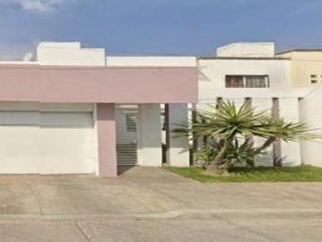 Casa en Fraccionamiento Real de Villas