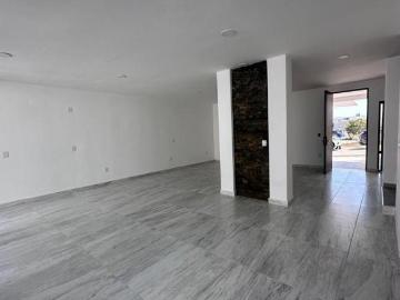 Casa en fraccionamiento residencial puerta de hierro