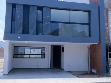 Casa en Fraccionamiento Solares, San Andrés Cholula Frente a la UDLAP