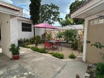 Casa en Garcia Gineres cerca del parque de las Américas