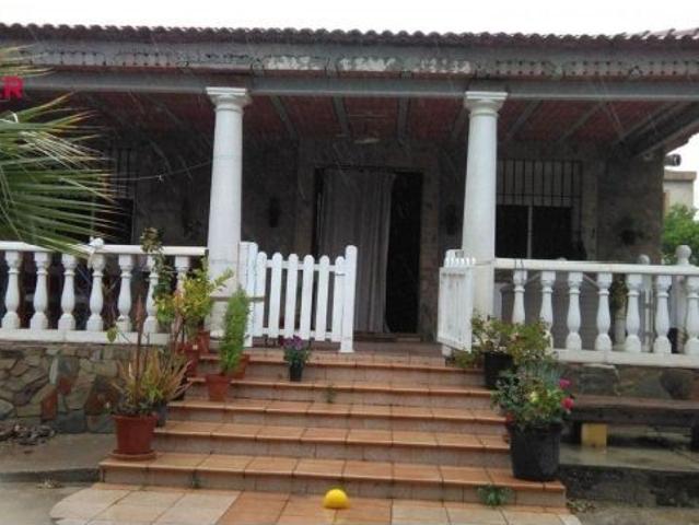CASA EN HIGUERON
