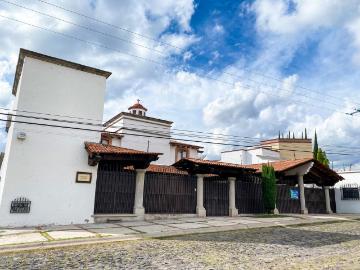 Casa en Juriquilla de una planta frente al Campo de Golf