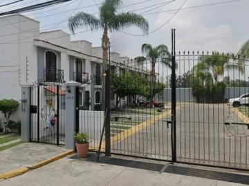 Casa en Jardines Ixtepete Zapopan Jalisco. SG