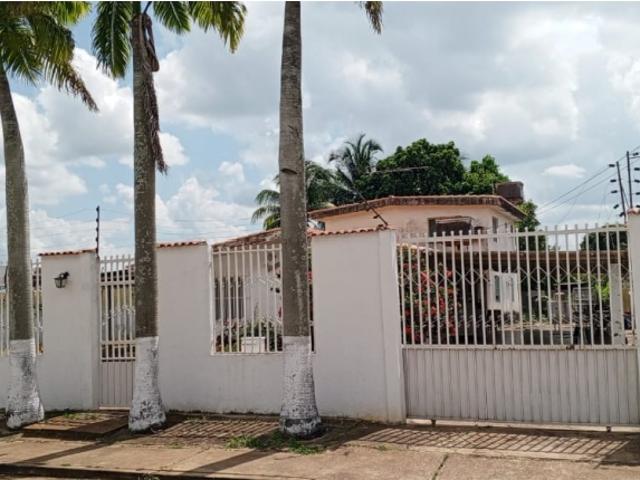CASA EN LA CALLE 27 SUR EL TIGRE VE02 2046TG HPER