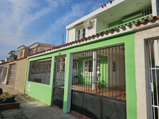CASA EN LA ESMERALDA, SAN DIEGO. SIRISD 72