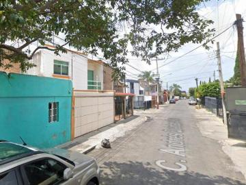 CASA EN LA GUADALUPANA EN REMATE