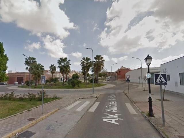 CASA EN LA PUEBLA DEL RIO