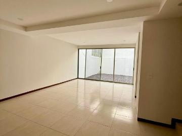 CASA EN LA QUERENCIA
