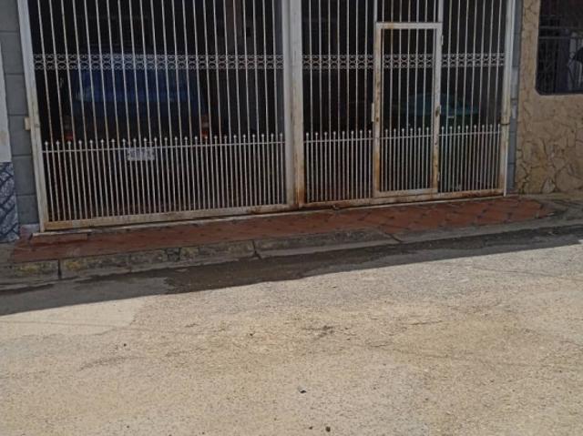 CASA EN LA URB. ANDRES ELOY BLANCO VE02 2088ZE SCOR