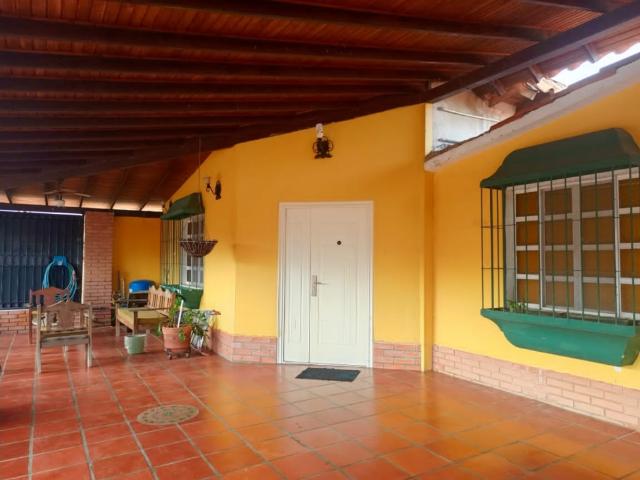 CASA EN LA URB. CURAGUA ALTO BARINAS NORTE VE31 002ABN RPER