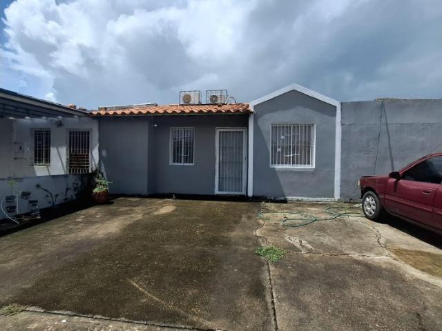 CASA EN LA URB. ENTRADA AL PARAISO MATURIN VE02 2251ZN ECAM