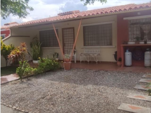 CASA EN LA URB. PORTAL DE LAS BRISAS DE AURARE VE21 161AU MRAM