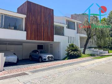 Casa en La Vista Country Club con Jardín, Terrazas y 5 Rec