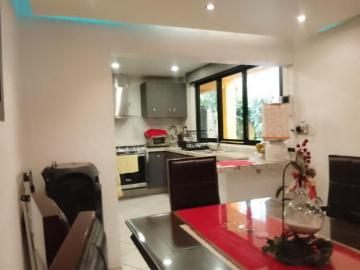 CASA EN LA ZONA ARQUEOLÓGICA EL CONDE, NAUCALPAN EDO. DE MÉXICO