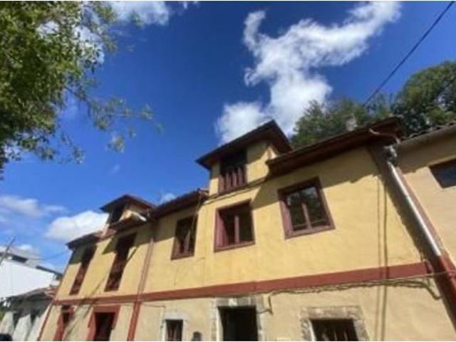 CASA EN LAS CALDAS, JUNTO AL BALNEARIO